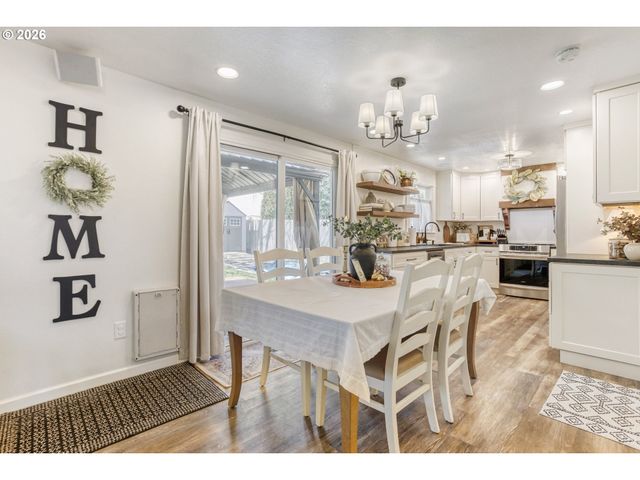 1875 Se HALE Dr, Gresham, OR 97080