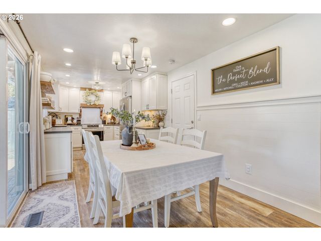 1875 Se HALE Dr, Gresham, OR 97080