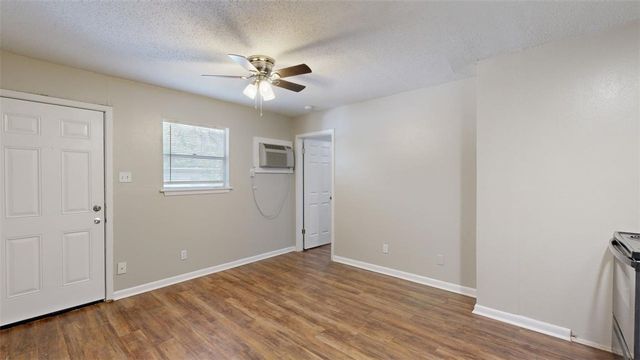 500 Foch Street 4, Bryan, TX 77801