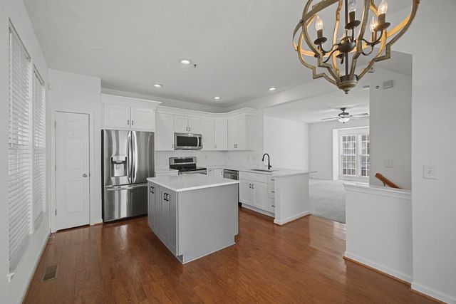 7277 Charlotte Pike Unit 213, Nashville, TN 37209