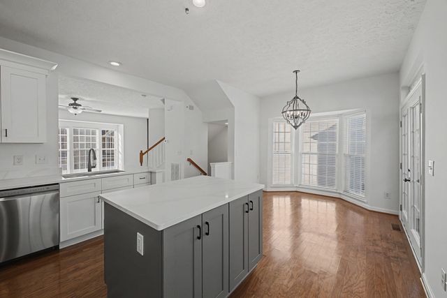 7277 Charlotte Pike Unit 213, Nashville, TN 37209