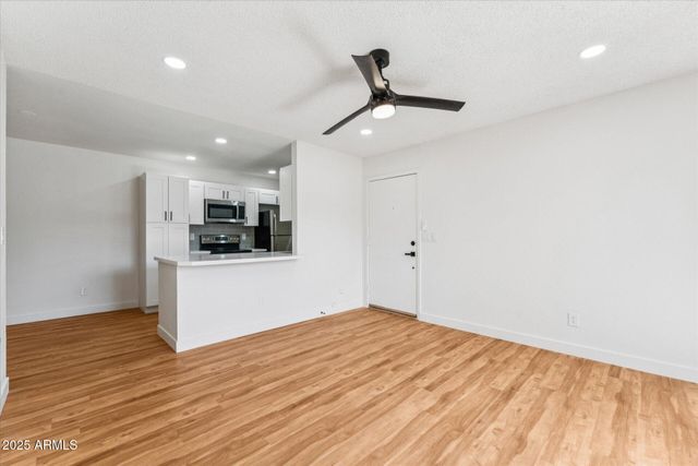 1942 S EMERSON -- 107, Mesa, AZ 85210