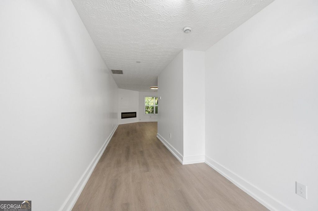 537 Shadow Valley Court, Lithonia, GA 30058 — photo 2