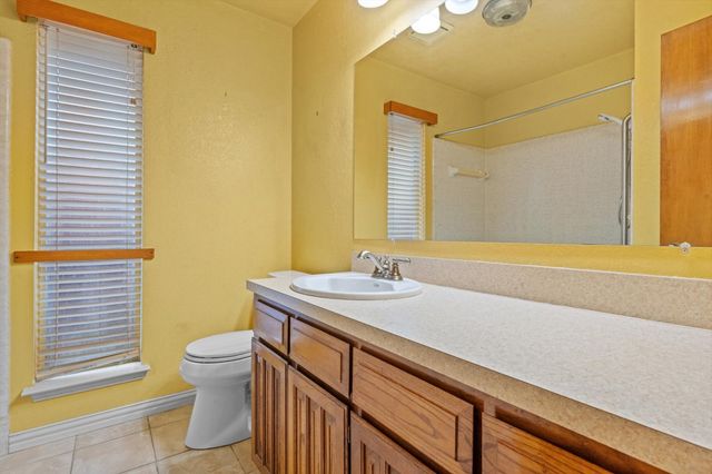 6300 Aires Drive, Arlington, TX 76001