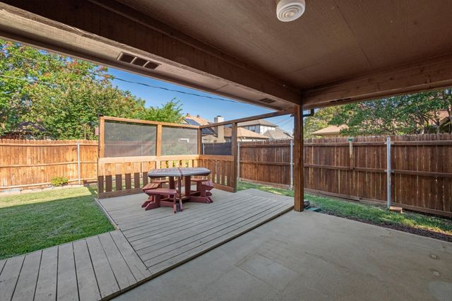 6300 Aires Drive, Arlington, TX 76001