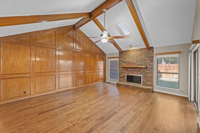 6300 Aires Drive, Arlington, TX 76001