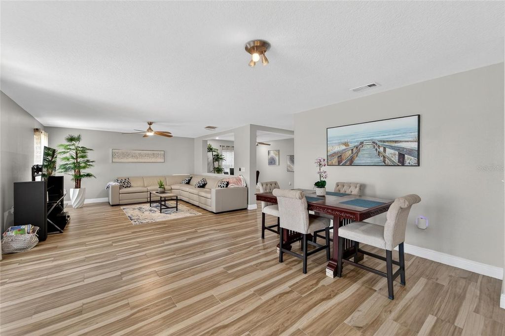 Image 16 of property listing at 5325 SANDY SHELL DRIVE, Apollo Beach, FL 33572