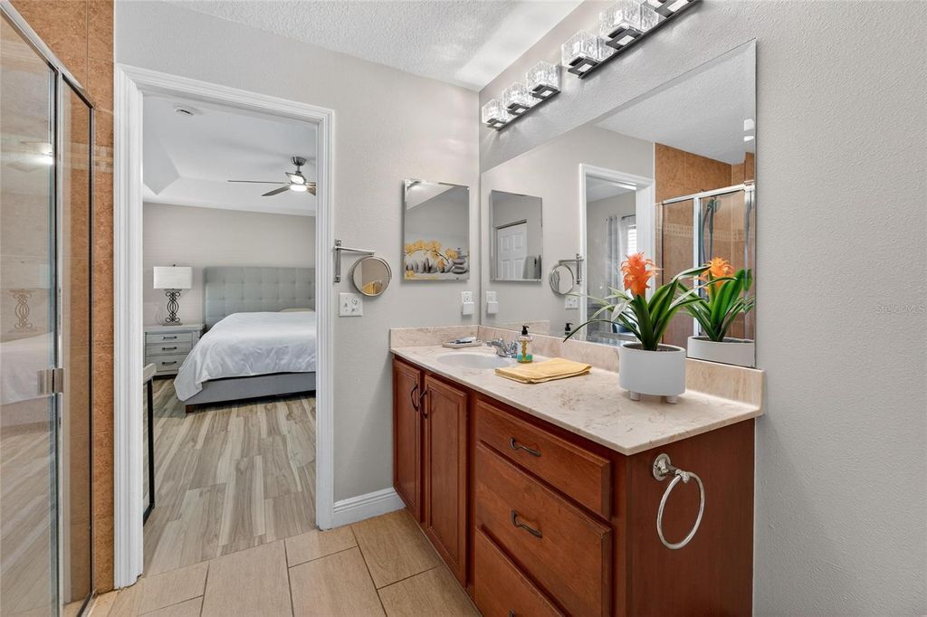 Image 33 of property listing at 5325 SANDY SHELL DRIVE, Apollo Beach, FL 33572