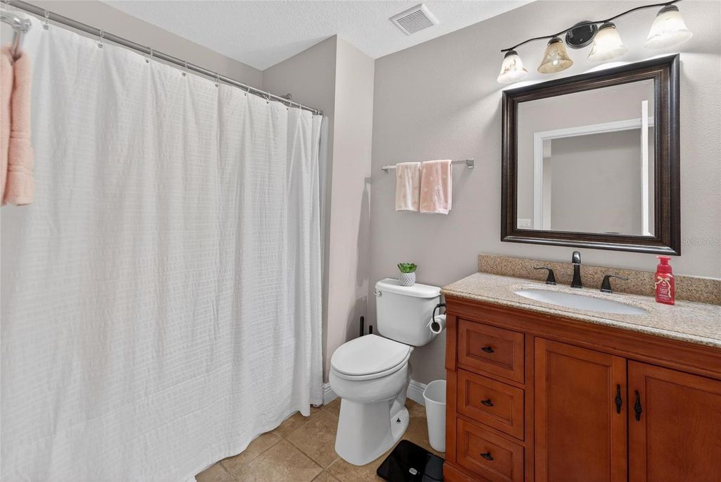 Image 37 of property listing at 5325 SANDY SHELL DRIVE, Apollo Beach, FL 33572