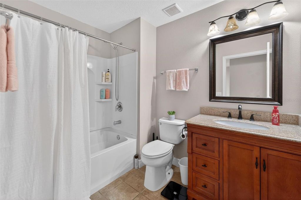 Image 38 of property listing at 5325 SANDY SHELL DRIVE, Apollo Beach, FL 33572