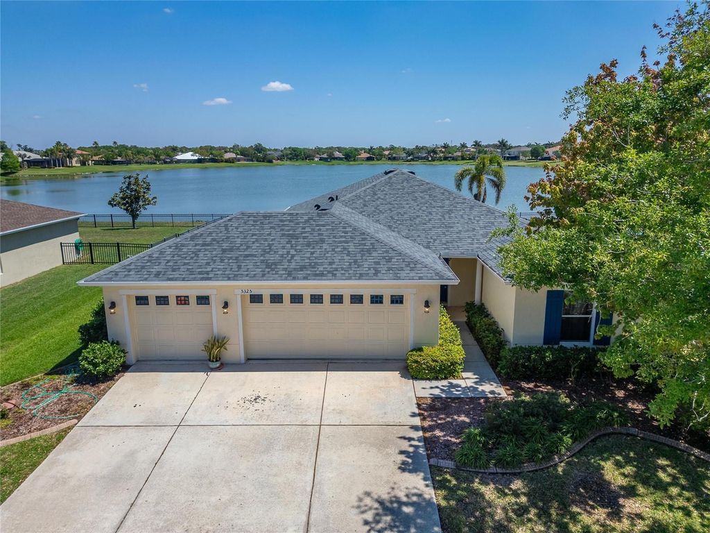 Image 5 of property listing at 5325 SANDY SHELL DRIVE, Apollo Beach, FL 33572