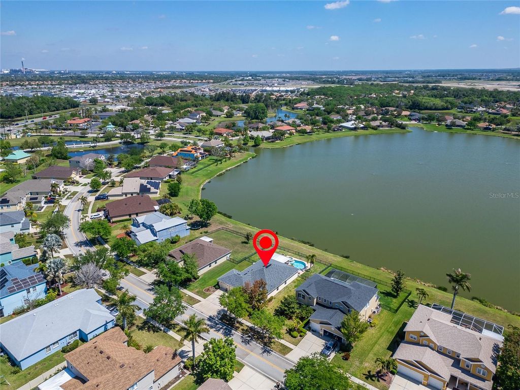 Image 70 of property listing at 5325 SANDY SHELL DRIVE, Apollo Beach, FL 33572