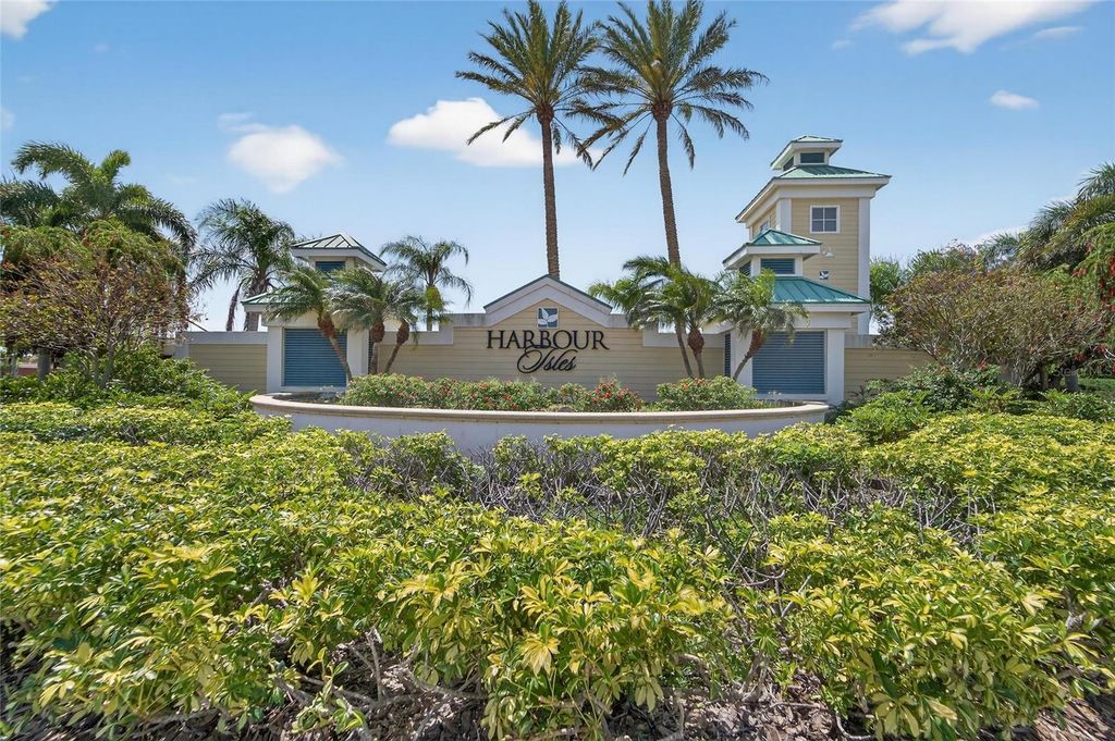 Image 79 of property listing at 5325 SANDY SHELL DRIVE, Apollo Beach, FL 33572