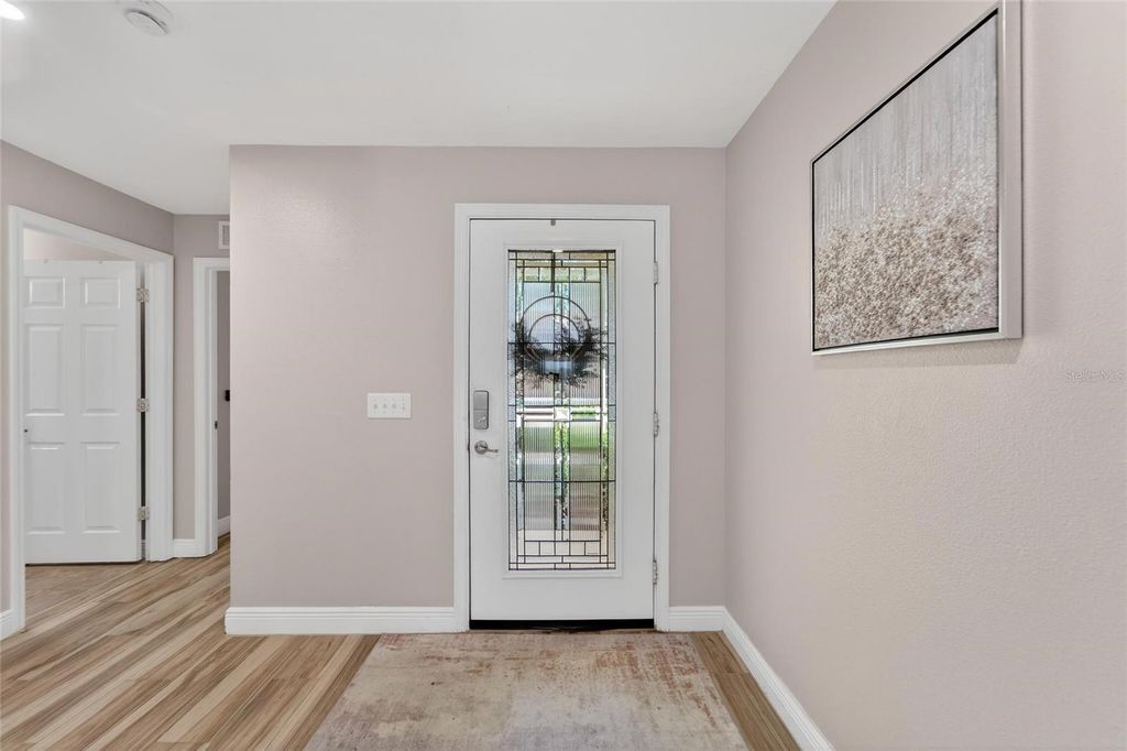 Image 9 of property listing at 5325 SANDY SHELL DRIVE, Apollo Beach, FL 33572