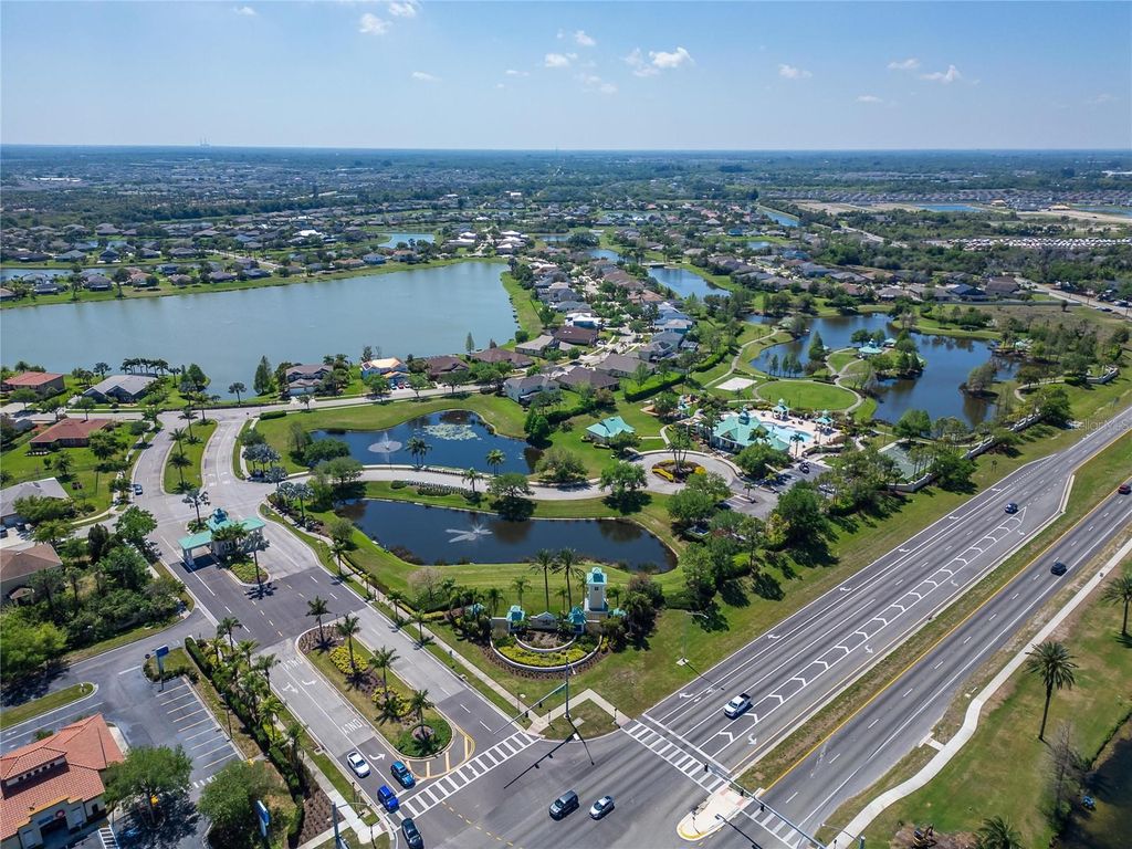 Image 84 of property listing at 5325 SANDY SHELL DRIVE, Apollo Beach, FL 33572