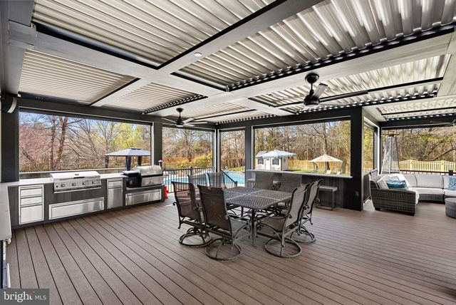 22043 WATER RUN CT, Ashburn, VA 20148
