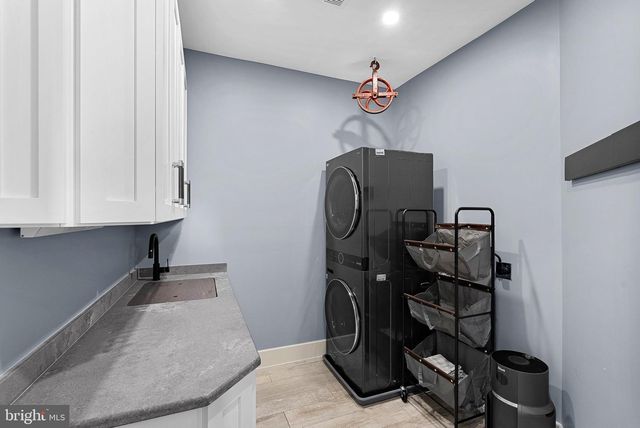 22043 WATER RUN CT, Ashburn, VA 20148