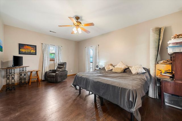2210 County Road 1076, Celeste, TX 75423