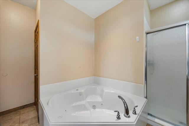2210 County Road 1076, Celeste, TX 75423