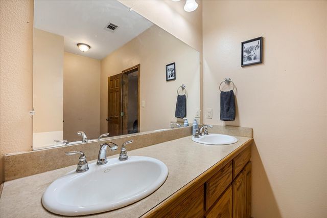 2210 County Road 1076, Celeste, TX 75423