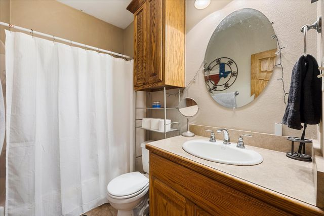 2210 County Road 1076, Celeste, TX 75423