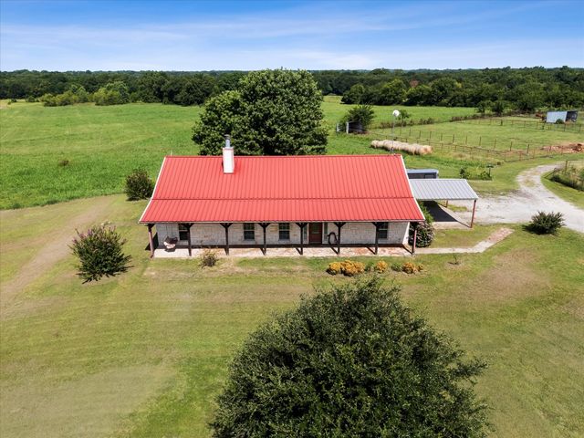 2210 County Road 1076, Celeste, TX 75423