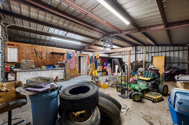 2210 County Road 1076, Celeste, TX 75423