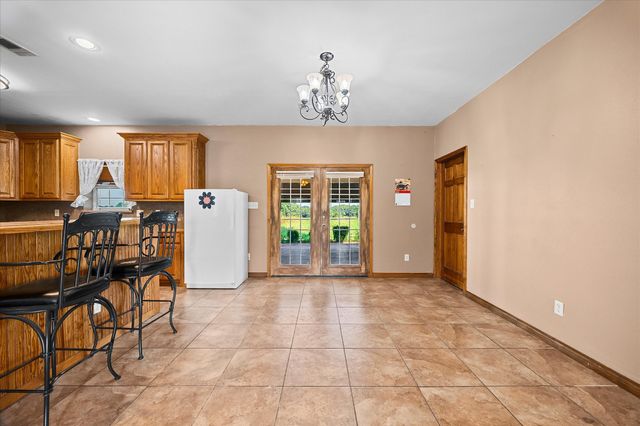 2210 County Road 1076, Celeste, TX 75423