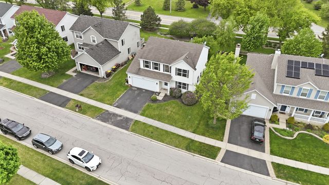2432 Waterleaf Lane, Woodstock, IL 60098