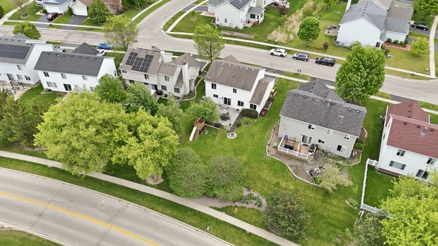 2432 Waterleaf Lane, Woodstock, IL 60098