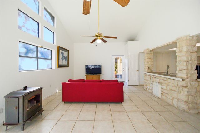 6 Crest Court, Hickory Creek, TX 75065