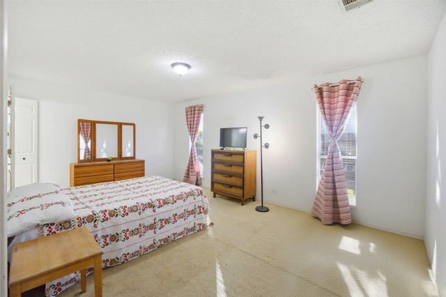 6 Crest Court, Hickory Creek, TX 75065