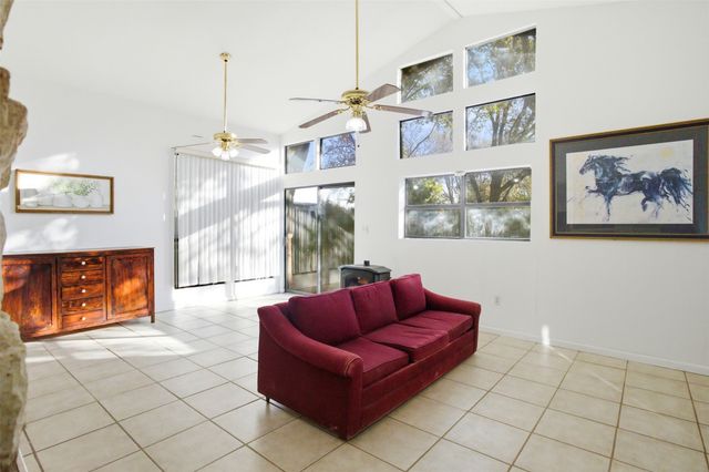 6 Crest Court, Hickory Creek, TX 75065