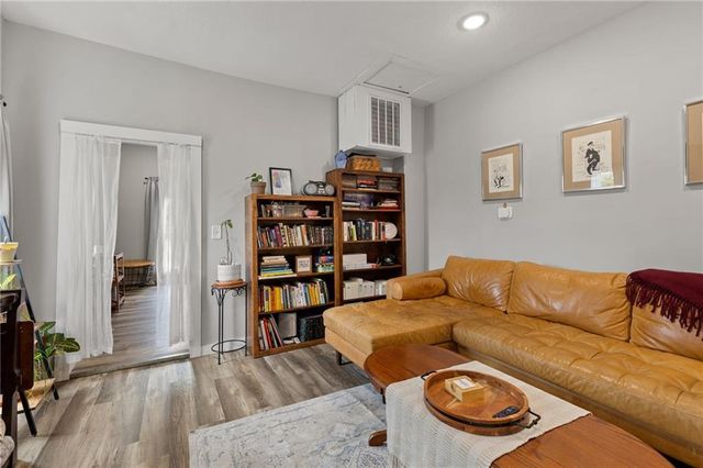 506 N Washington Avenue, Warrensburg, MO 64093