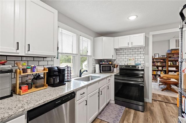 506 N Washington Avenue, Warrensburg, MO 64093