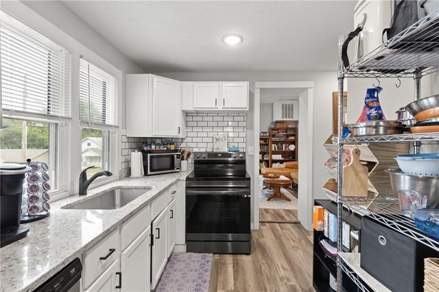 506 N Washington Avenue, Warrensburg, MO 64093