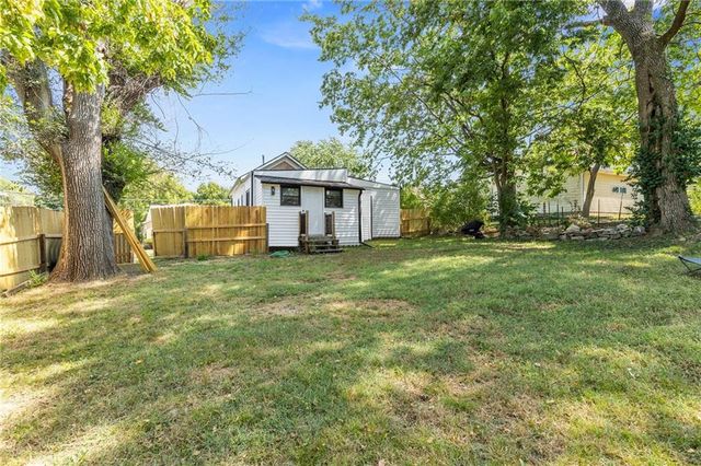 506 N Washington Avenue, Warrensburg, MO 64093