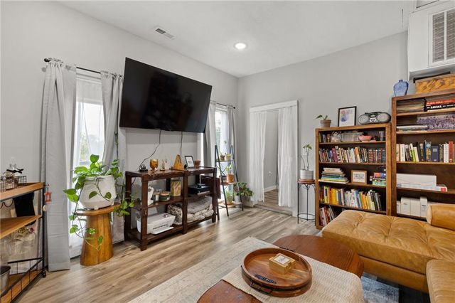 506 N Washington Avenue, Warrensburg, MO 64093