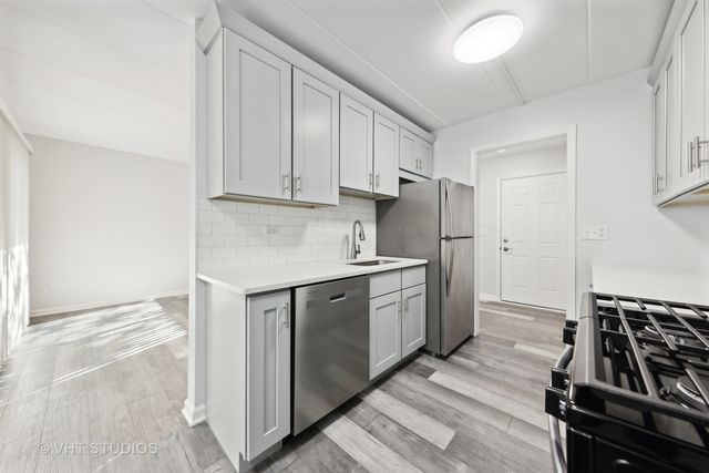 515 N Cass Avenue 2B, Westmont, IL 60559