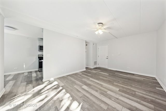 515 N Cass Avenue 2B, Westmont, IL 60559