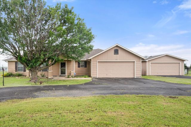 9113 N Monterrey Drive, Alvarado, TX 76009