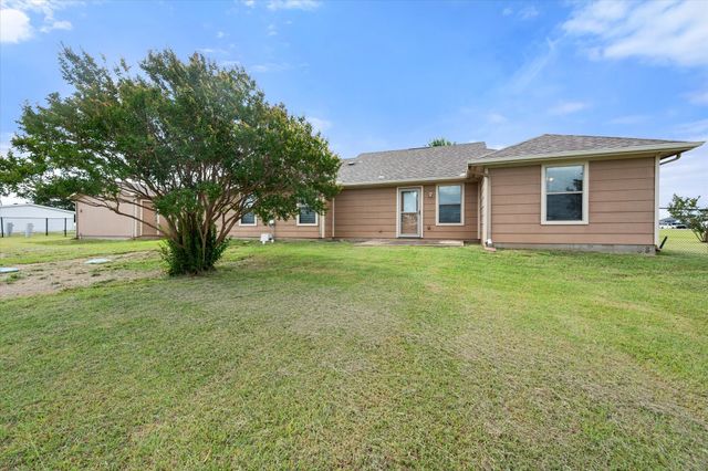 9113 N Monterrey Drive, Alvarado, TX 76009