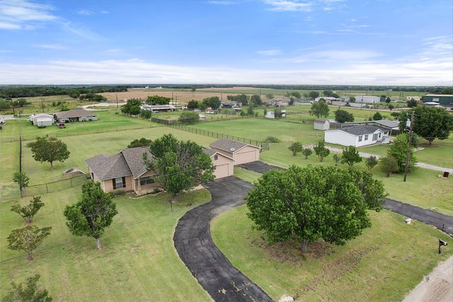9113 N Monterrey Drive, Alvarado, TX 76009