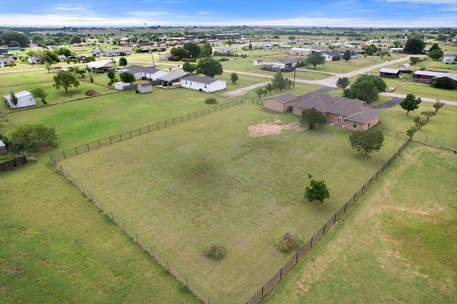 9113 N Monterrey Drive, Alvarado, TX 76009