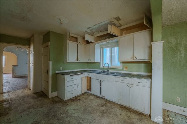 828 Xenia Avenue, Dayton, OH 45410