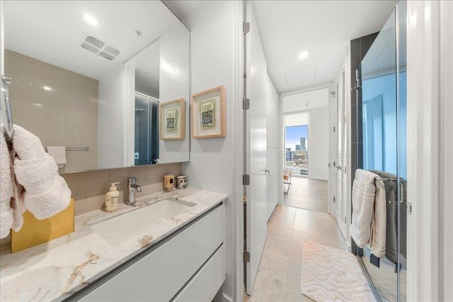 313 W 17th ST 2405, Austin, TX 78701