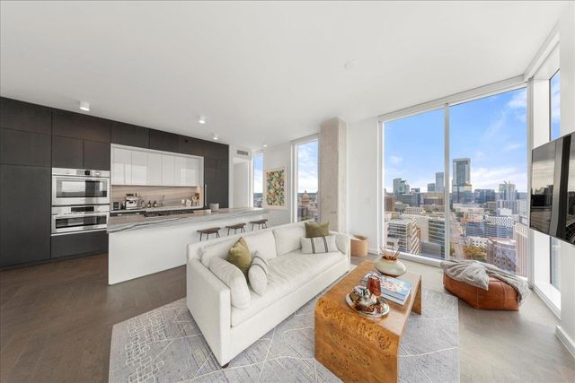 313 W 17th ST 2405, Austin, TX 78701