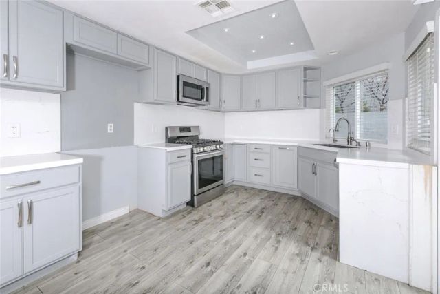 14071 Fenton Lane, Sylmar, CA 91342