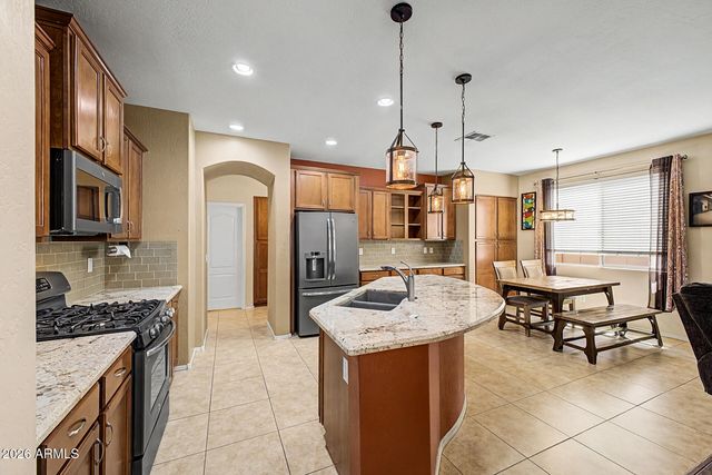 17648 W MARSHALL Lane, Surprise, AZ 85388