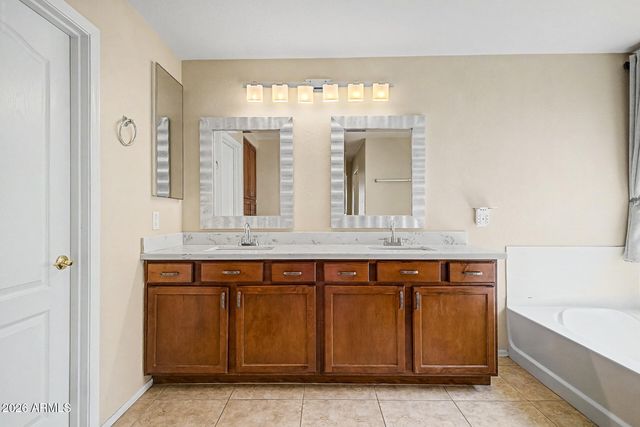 17648 W MARSHALL Lane, Surprise, AZ 85388
